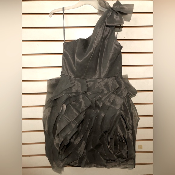 White by Vera Wang one shoulder organza dress - Picture 2 of 7
